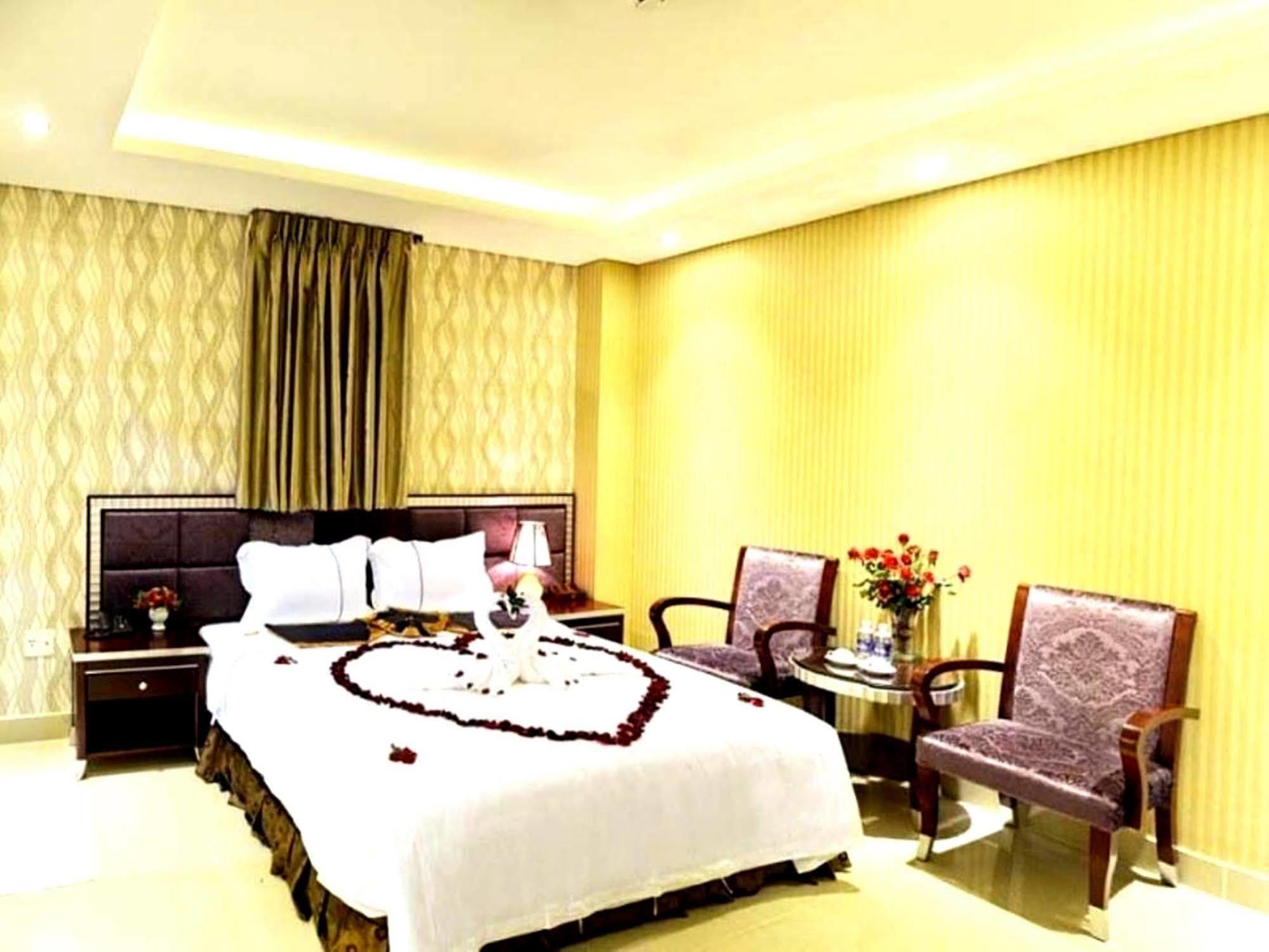 Bay Sydney Hotel Da Nang Esterno foto