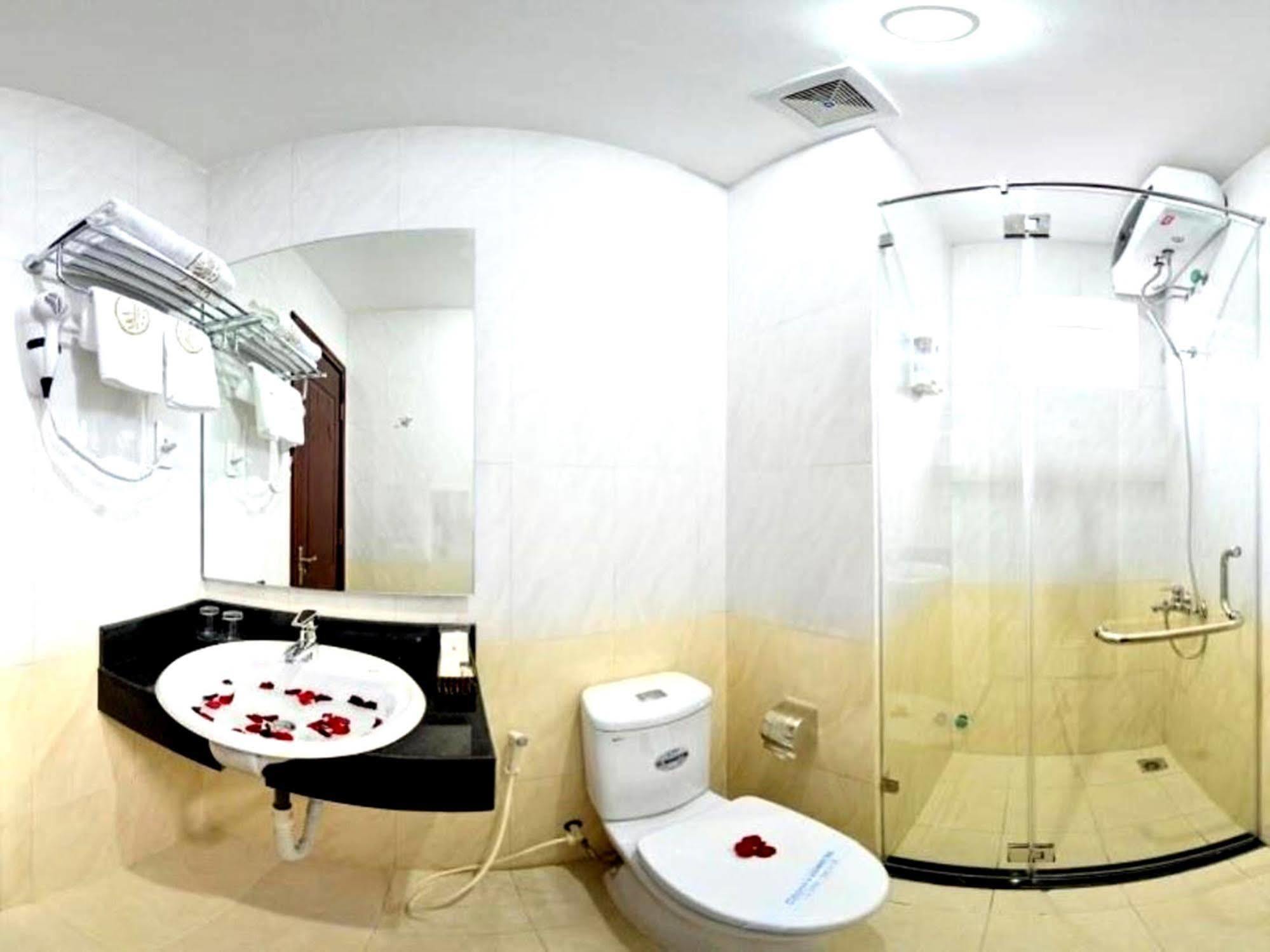 Bay Sydney Hotel Da Nang Esterno foto